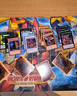 Lotto Carte Yugioh + Playmat - Leggere Descrizione