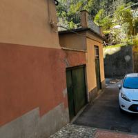Magazzino di 13mq passo carabile via bobbio 40