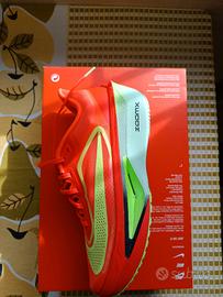 scarpa corsa Zoomfly 6  MAI USATE taglia 40.5