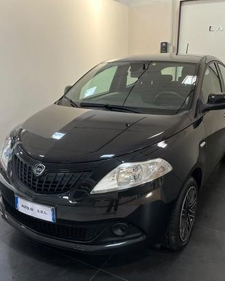 Lancia Ypsilon 1.0 FireFly 70cv Hybrid Silver...