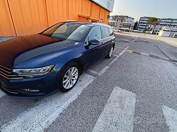 Volkswagen Passat Variant 8 serie 2.0 D Business