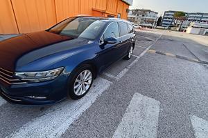 Volkswagen Passat Variant 8 serie 2.0 D Business