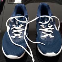 Scarpe da ginnastica Nike blu e bianche