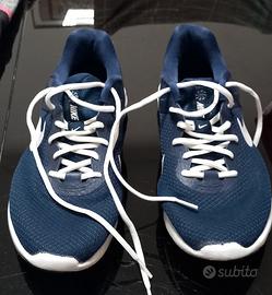 Scarpe da ginnastica Nike blu e bianche