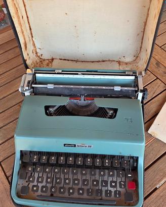 Olivetti lettera 32