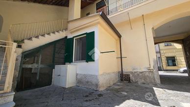 MONOLOCALE A FRATTAMAGGIORE