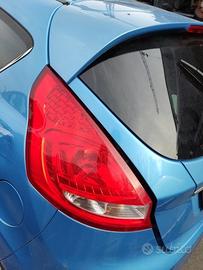 Fanale posteriore sinistro FORD FIESTA del 2009