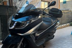 Piaggio x10