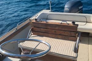 Boston Whaler 25 Outrage Yamaha 4t 225hp