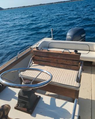 Boston Whaler 25 Outrage Yamaha 4t 225hp