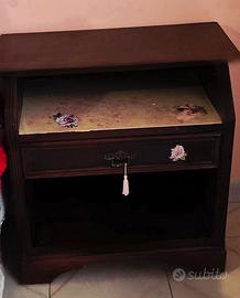 COMODINI DI LEGNO MASSELLO TAMBURRATO CON SPALLIER