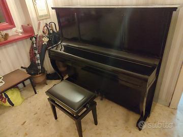 Pianoforte Verticale a corde incrociate