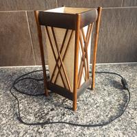 Abat jour in legno e tessuto