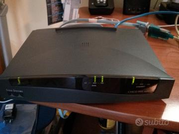 Router Cisco Systems 827 con 16Mb - Funzionante