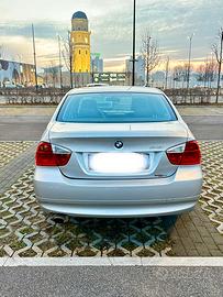 BMW E90 318i MSPORT