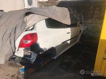 RENAULT CLIO RS RICAMBI