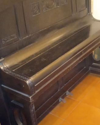 Pianoforte a parete Lichtenstein 1864