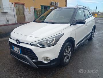 yundai i20 89000km cross 