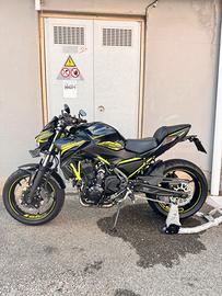 KAWASAKI Z650 CANDY LIME PERFORMANCE