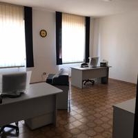 Appartamento uso ufficio o servizi vari