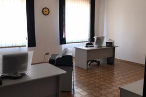 Appartamento uso ufficio o servizi vari