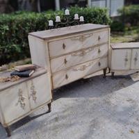 comò e comodini stile provenzale