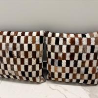 Due cuscini in vera pelle di mucca