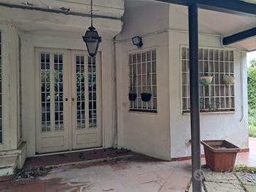 Gratis strutture in ferro pieno e inferriate