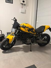 Ducati monster 821