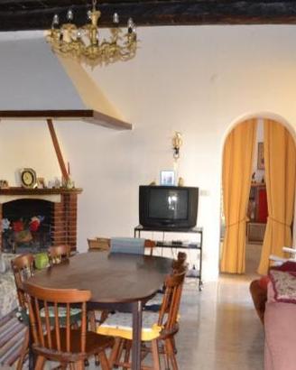Vende Appartamento indipendente con giardino