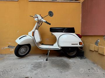 Piaggio Vespa PX150E