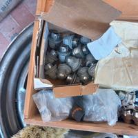 24 dadi l200 per cerchi in lega 