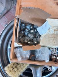 24 dadi l200 per cerchi in lega 