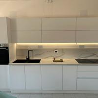 CUCINA IN FENIX CON TOP IN GRES E FORNO DUALCOOK