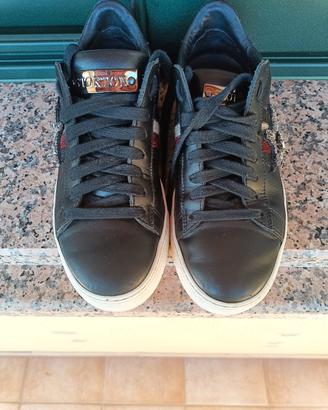 Sneakers Stokton in Pelle Nera  con stella e stras