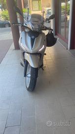 Piaggio Beverly 300 - 2023