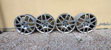 Cerchi pe  W Golf 4 e simili.