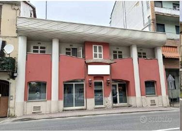 Immobile in asta di 83 m² con 4 locali a Asti
