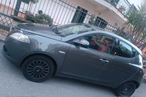 auto benzina anno 2014