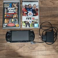 PSP 2004 + giochi (no batteria) 