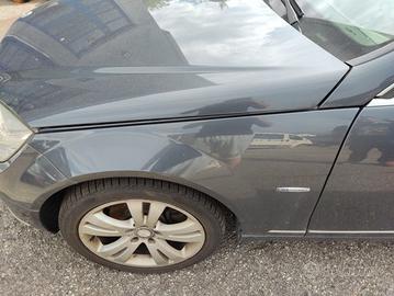 Parafango sinistro MERCEDES-BENZ C 220 del 2010