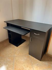 Scrivania per PC - Nera