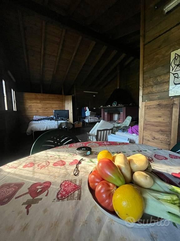 Rustico / Casale di 167 m² con 1 locale a Polino - Vista 4
