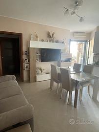 Vendiamo per trasloco tutto quello che c’è in foto