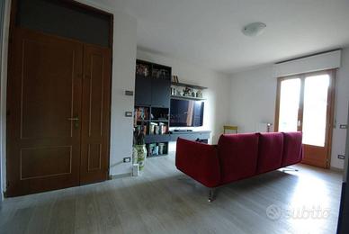 Appartamento di 95 m² con 3 locali e box auto a Sa