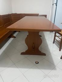 Tavolo legno massello e noce con panca