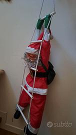 decorazione babbo natale su scala