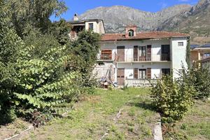 CASA SEMINDIPENDENTE A BUSSOLENO
