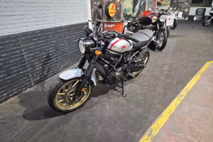 Yamaha XSR 700 X TRIBUTE