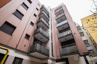 2 LOCALI A MILANO